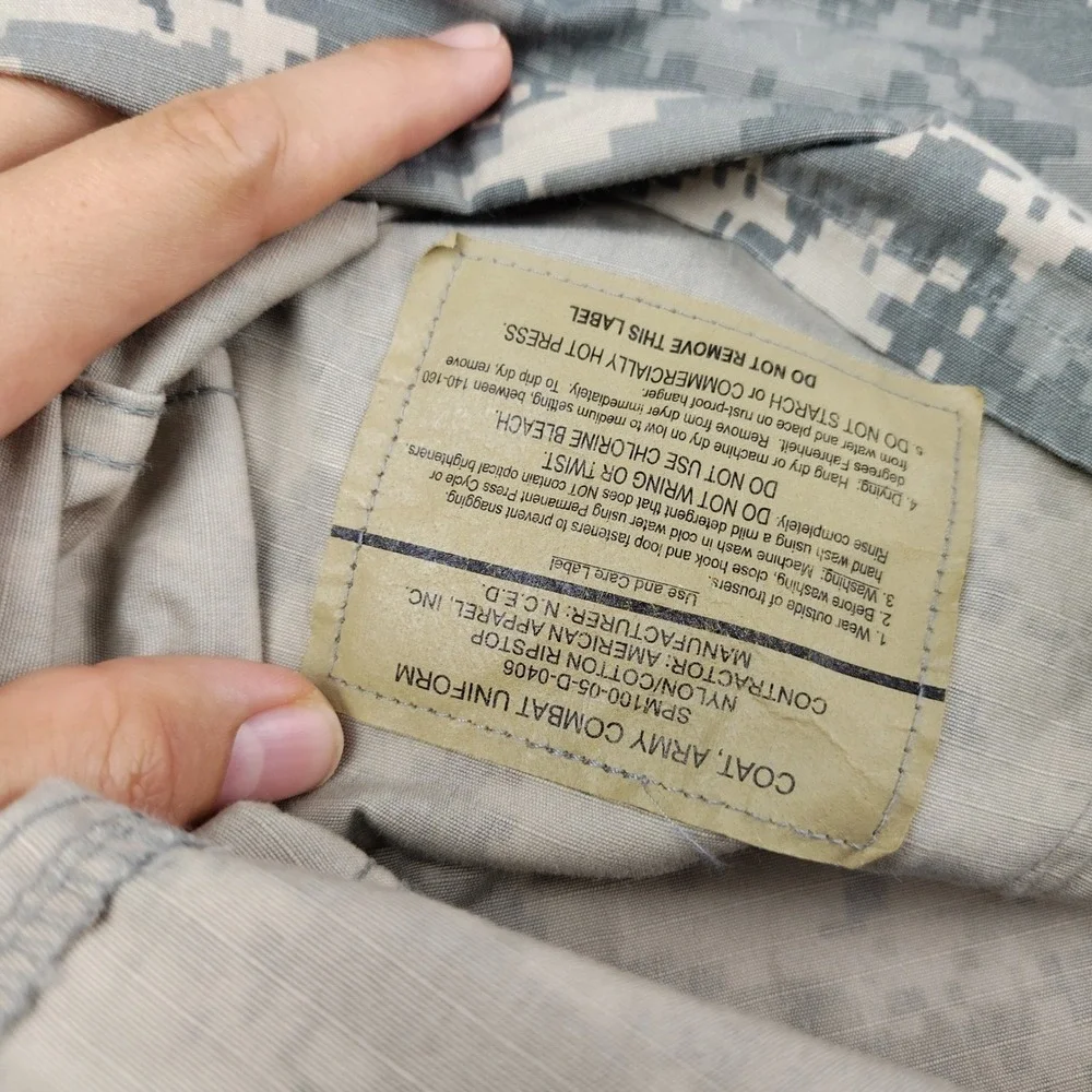 US Army ACU Digital Camo Combat Jacket Uniform Coat Mens Large Special Forces